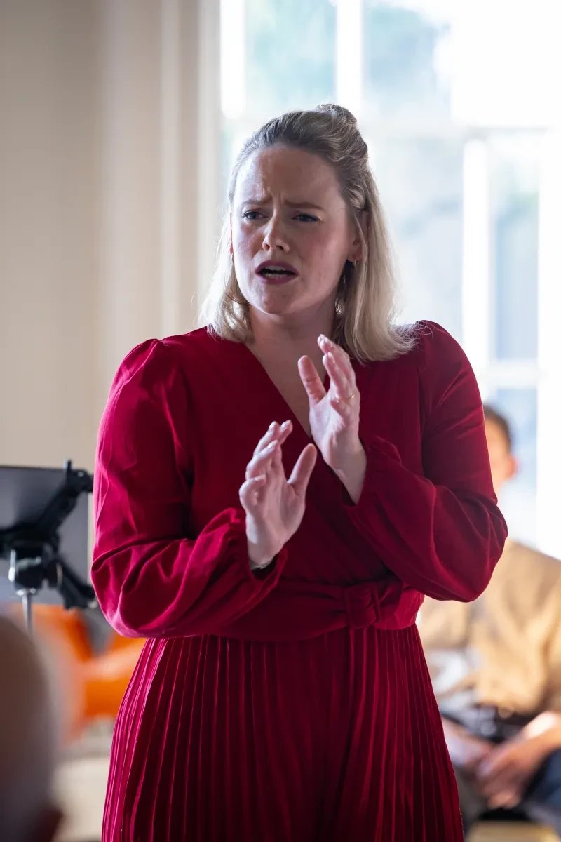 Lizzie Holmes, soprano and DEBUT founder
